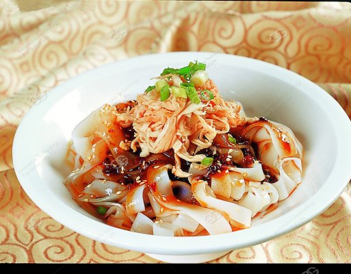 The multifunction rice noodle making machine helps you make profits