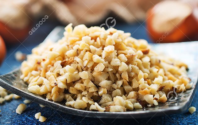 Machine for Cutting Almond